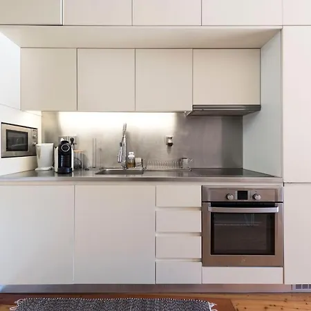 Nyaraló Luxurious Townhome With River View By Lovelystay *